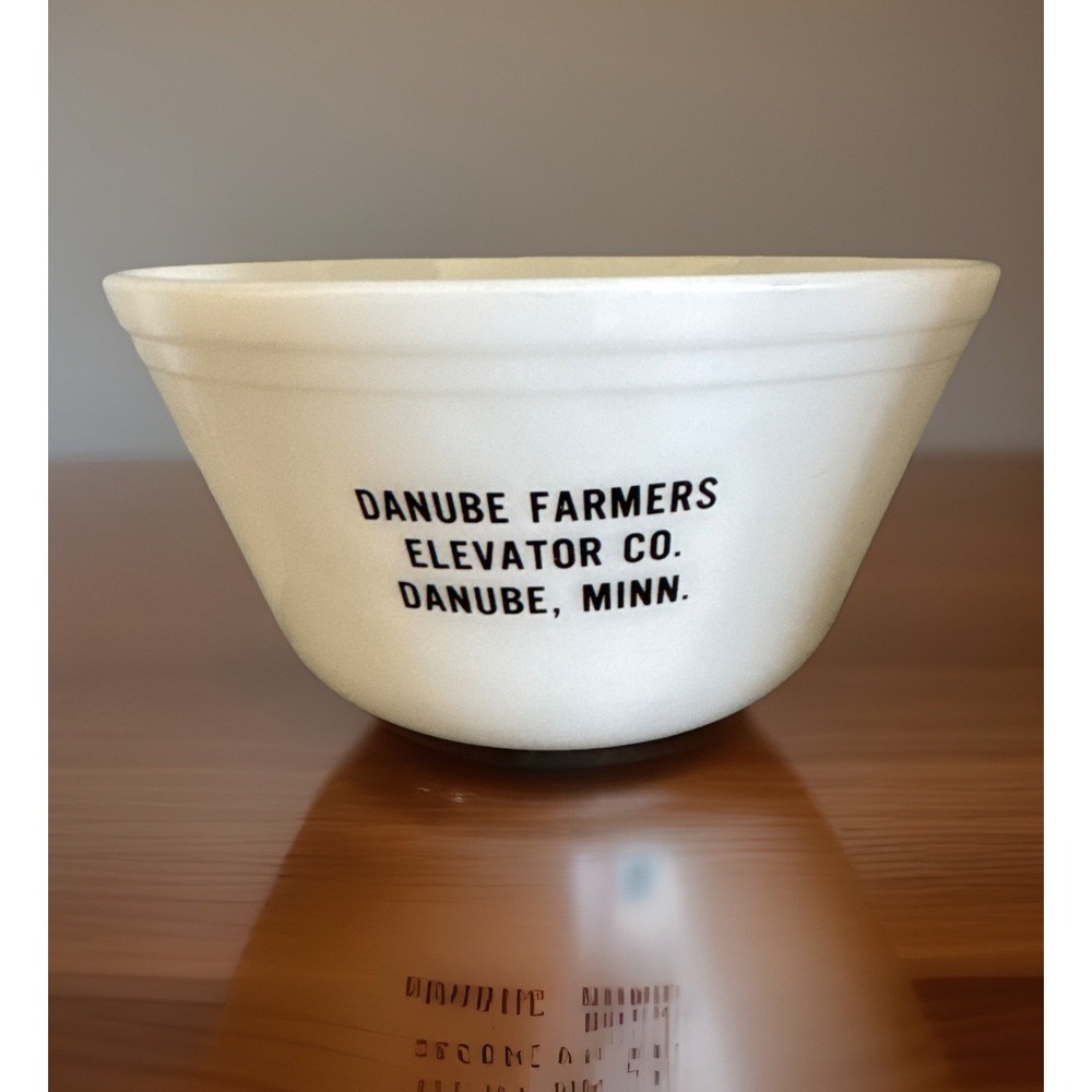 Vtg 1950s Danube MN Farmers Elevator Company Bowl Federal Glass Advertising USA